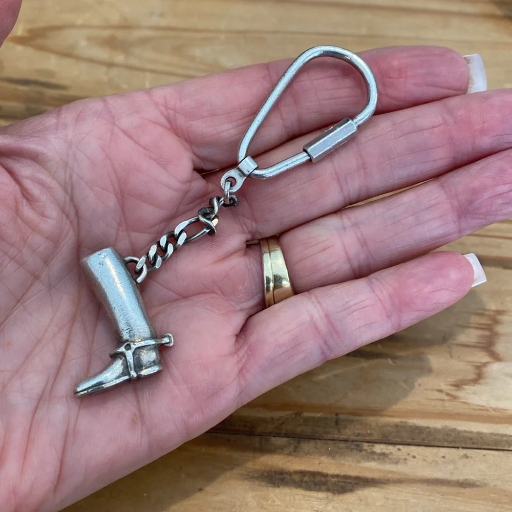🎉 VINTAGE STERLING SILVER BOOT KEYCHAIN‼️ - Picture 9 of 10